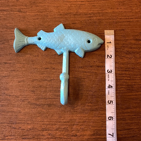 Metal fish 🐠 hook/towel rack - Picture 5 of 5